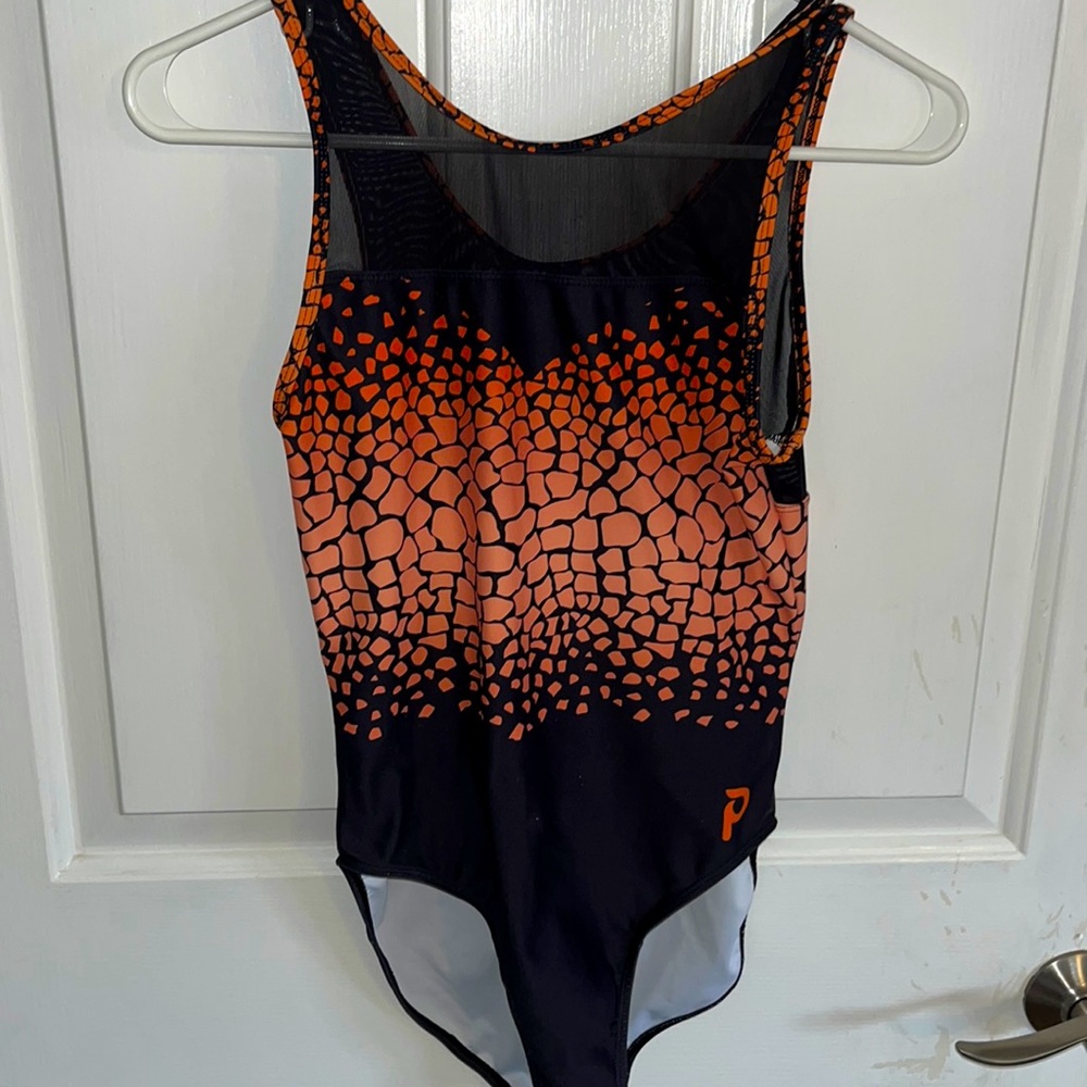 Plum practice wear leo